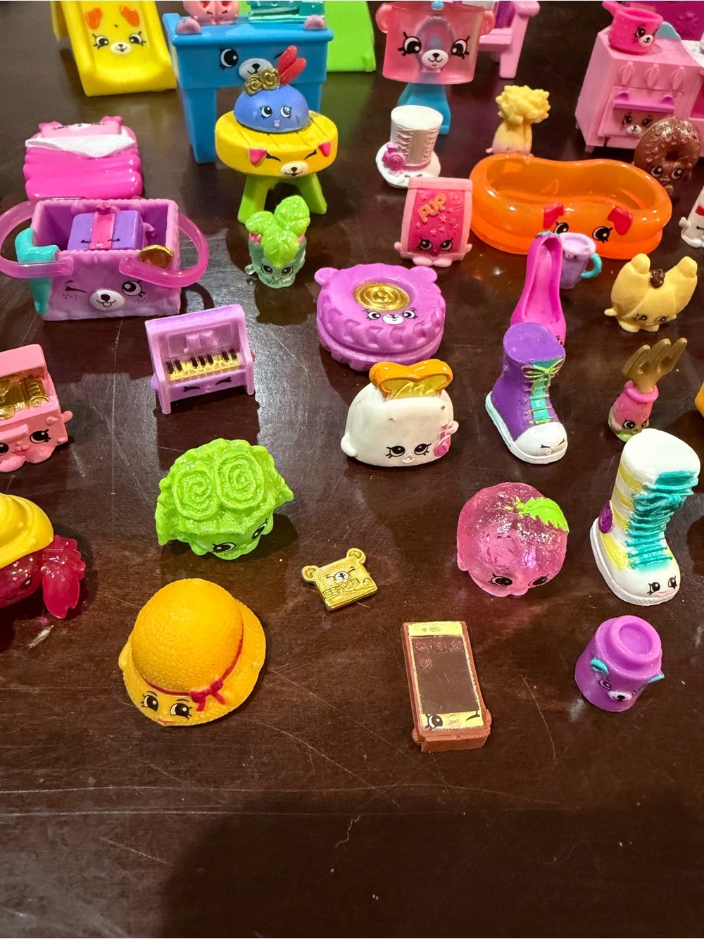 Lot of 82 Shopkins Figures Mixed Seasons Food Fashion Toys Miniatures - Picture 3 of 12